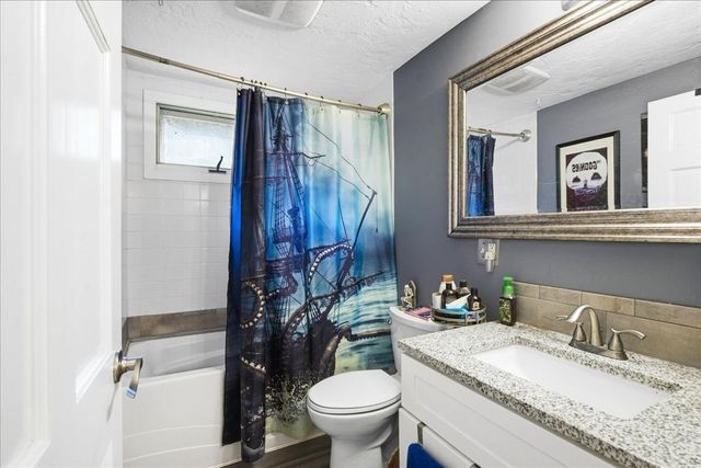 18 Constitution Dr, Plymouth, MA 02360