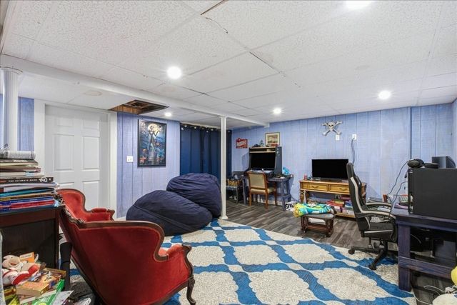 18 Constitution Dr, Plymouth, MA 02360