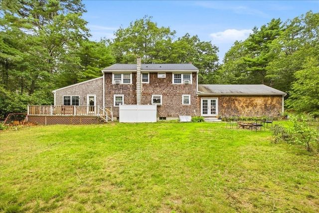 18 Constitution Dr, Plymouth, MA 02360
