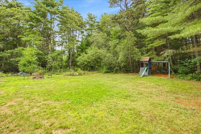 18 Constitution Dr, Plymouth, MA 02360