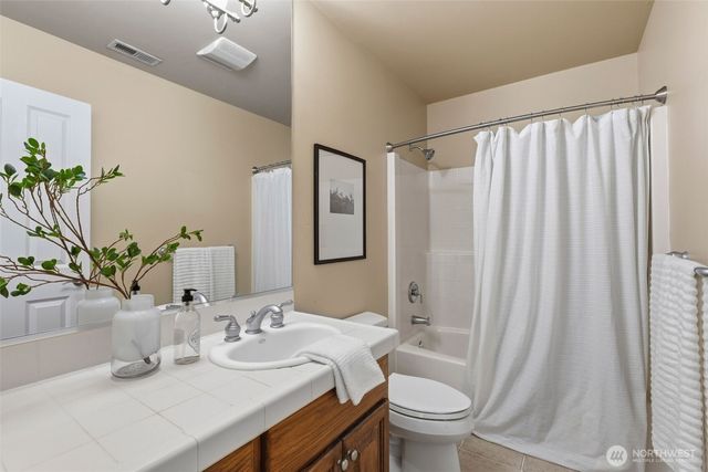 1537 SE Nylace Lane, Port Orchard, WA 98367