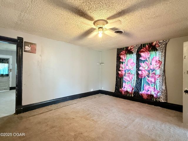 930 Murphy Avenue, Joplin, MO 64801