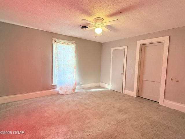 930 Murphy Avenue, Joplin, MO 64801