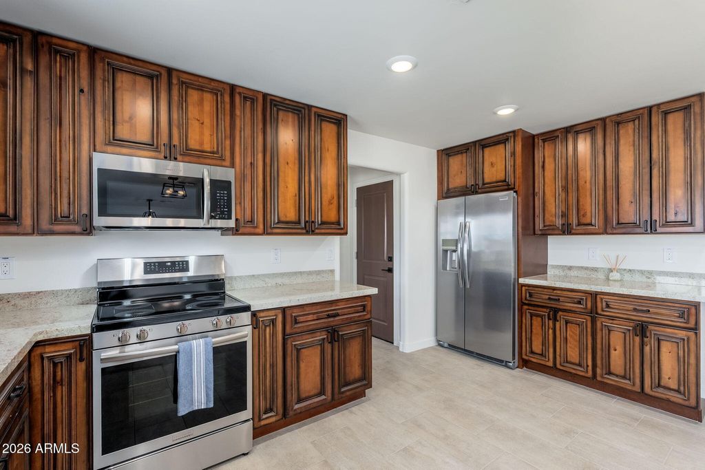 Image 11 of property listing at 10839 N 59TH Avenue, Glendale, AZ 85304