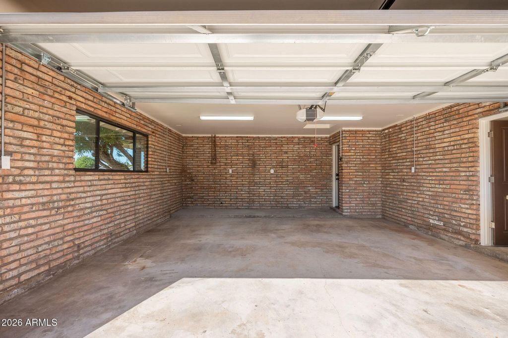 Image 29 of property listing at 10839 N 59TH Avenue, Glendale, AZ 85304