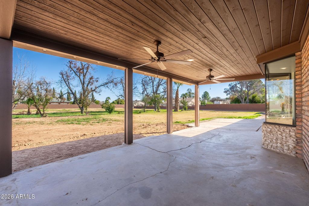 Image 31 of property listing at 10839 N 59TH Avenue, Glendale, AZ 85304