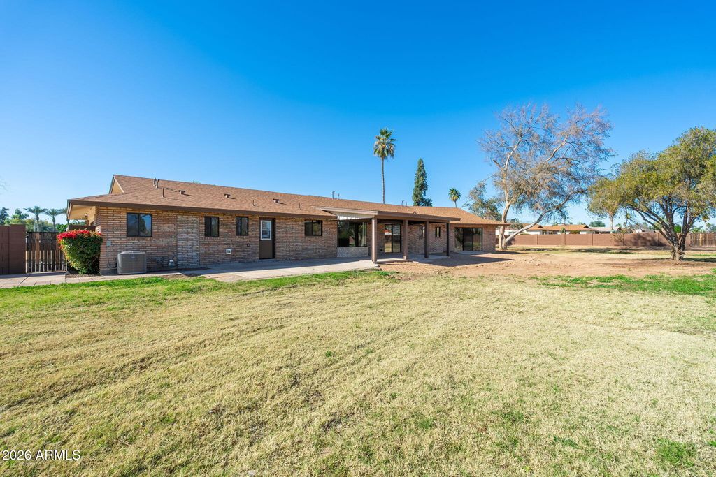 Image 34 of property listing at 10839 N 59TH Avenue, Glendale, AZ 85304