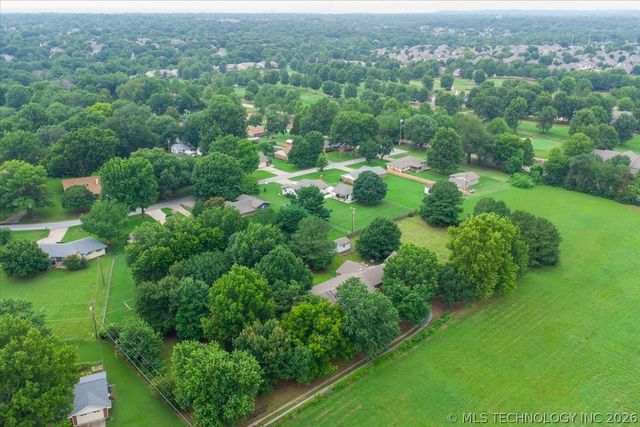 11644 S 76th East Avenue, Bixby, OK 74008