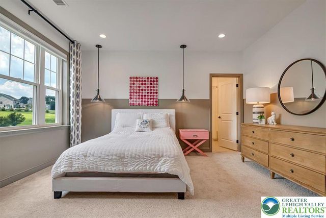 20 Ava Way, Williams Twp, PA 18042