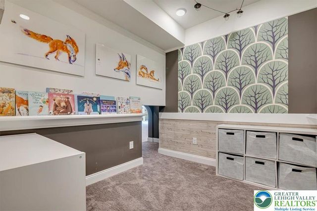 20 Ava Way, Williams Twp, PA 18042