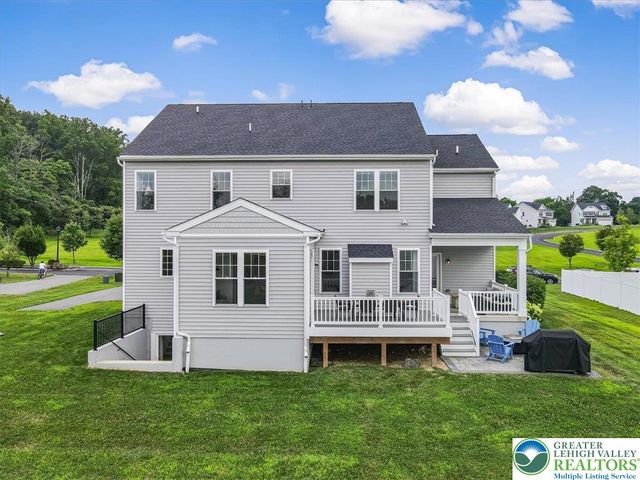 20 Ava Way, Williams Twp, PA 18042