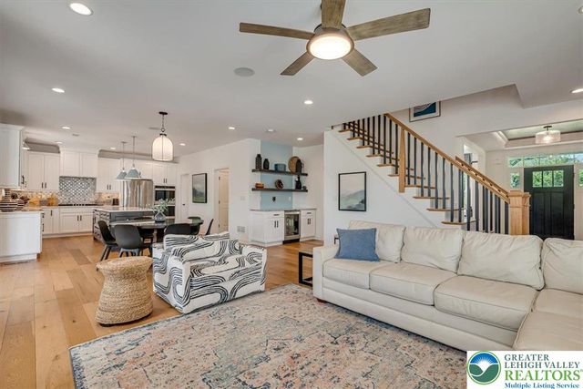 20 Ava Way, Williams Twp, PA 18042