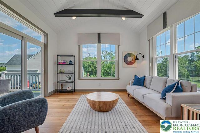 20 Ava Way, Williams Twp, PA 18042