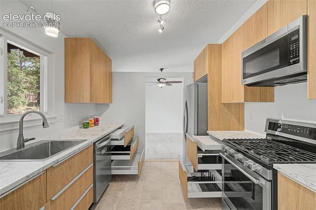 6395 Pulpit Rock Drive, Colorado Springs, CO 80918
