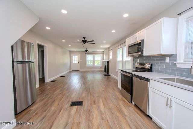 2416 Bradley Ave, Louisville, KY 40217