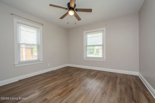 2416 Bradley Ave, Louisville, KY 40217