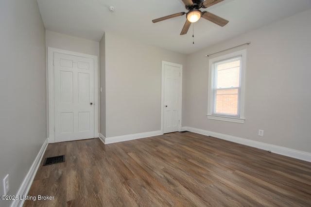 2416 Bradley Ave, Louisville, KY 40217