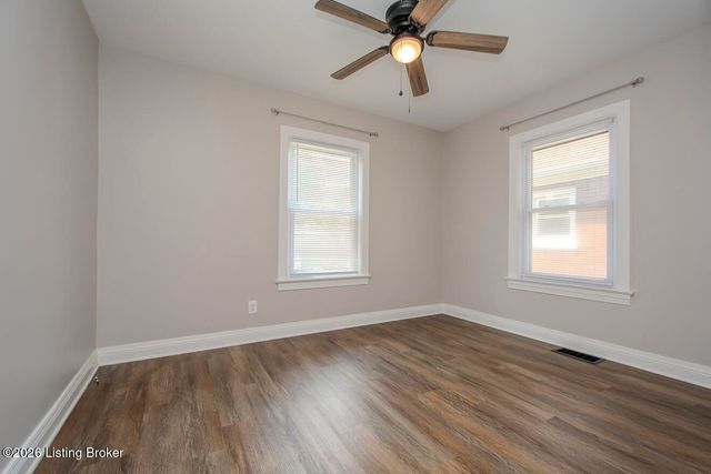2416 Bradley Ave, Louisville, KY 40217