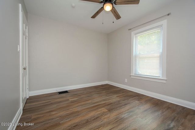 2416 Bradley Ave, Louisville, KY 40217