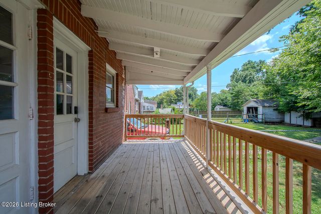 2416 Bradley Ave, Louisville, KY 40217