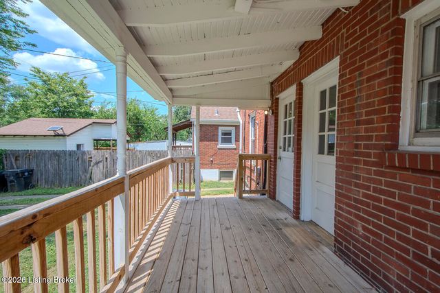 2416 Bradley Ave, Louisville, KY 40217