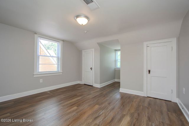 2416 Bradley Ave, Louisville, KY 40217