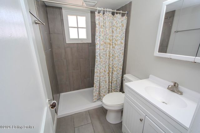 2416 Bradley Ave, Louisville, KY 40217