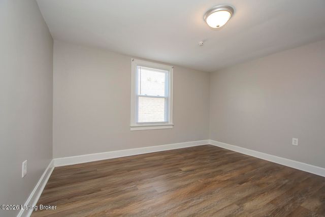 2416 Bradley Ave, Louisville, KY 40217