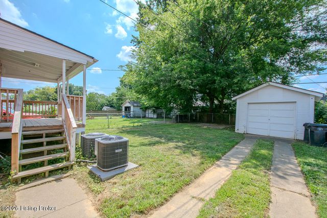 2416 Bradley Ave, Louisville, KY 40217