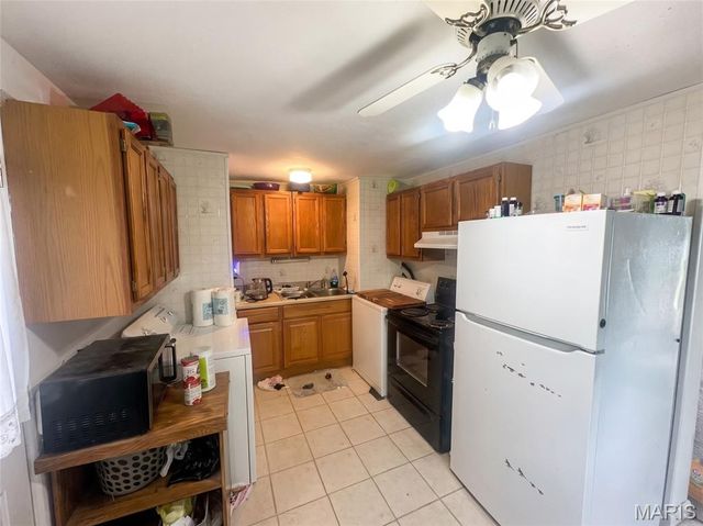 15 Marquette Drive, Florissant, MO 63031