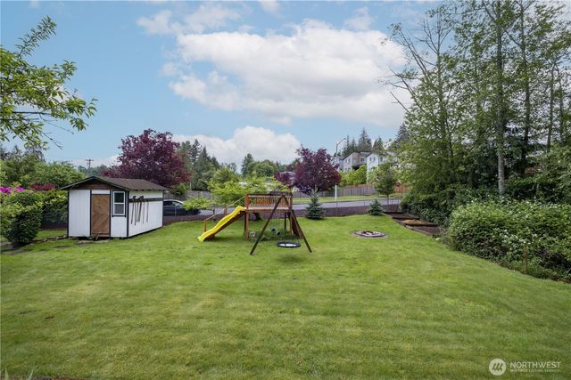 428 W Davies Loop, Lake Stevens, WA 98258