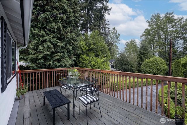 428 W Davies Loop, Lake Stevens, WA 98258