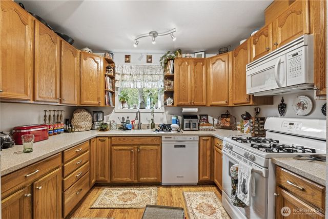 428 W Davies Loop, Lake Stevens, WA 98258