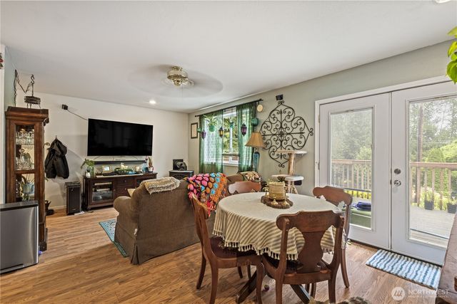 428 W Davies Loop, Lake Stevens, WA 98258