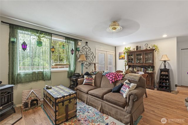 428 W Davies Loop, Lake Stevens, WA 98258