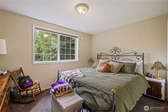 428 W Davies Loop, Lake Stevens, WA 98258