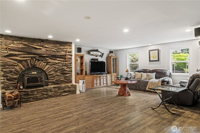 428 W Davies Loop, Lake Stevens, WA 98258