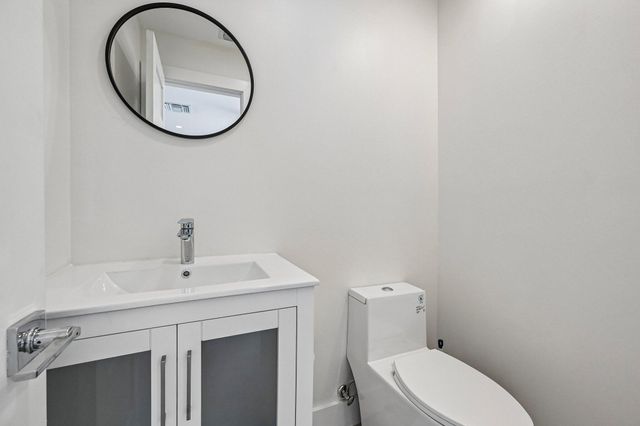 1051 SW 25th Avenue, Boynton Beach, FL 33426