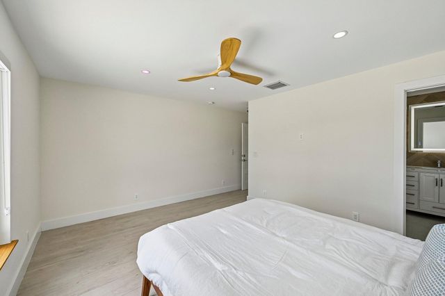 1051 SW 25th Avenue, Boynton Beach, FL 33426