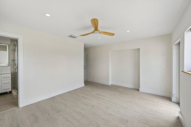 1051 SW 25th Avenue, Boynton Beach, FL 33426