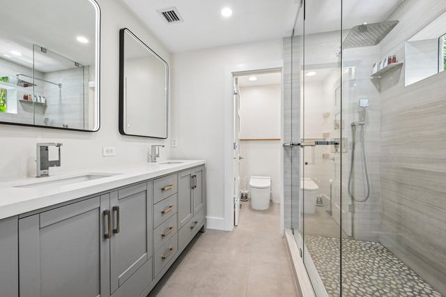 1051 SW 25th Avenue, Boynton Beach, FL 33426