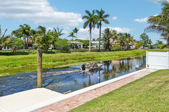 1051 SW 25th Avenue, Boynton Beach, FL 33426