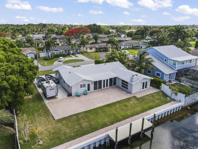 1051 SW 25th Avenue, Boynton Beach, FL 33426
