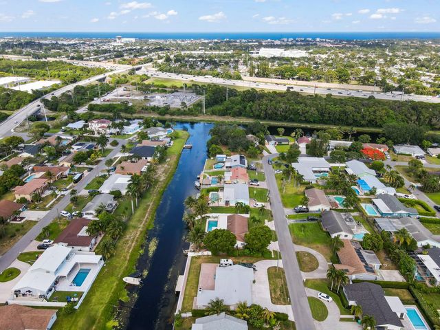 1051 SW 25th Avenue, Boynton Beach, FL 33426