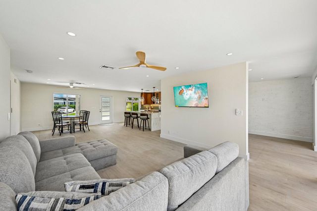 1051 SW 25th Avenue, Boynton Beach, FL 33426