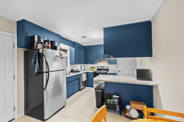 8020 Lawton St, Pensacola, FL 32514