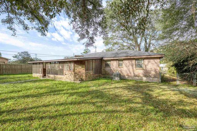 8020 Lawton St, Pensacola, FL 32514