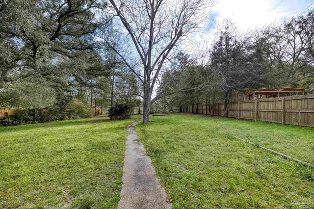 8020 Lawton St, Pensacola, FL 32514