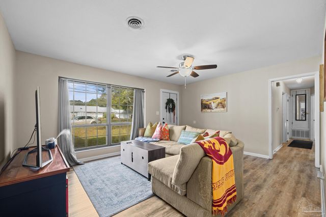 8020 Lawton St, Pensacola, FL 32514