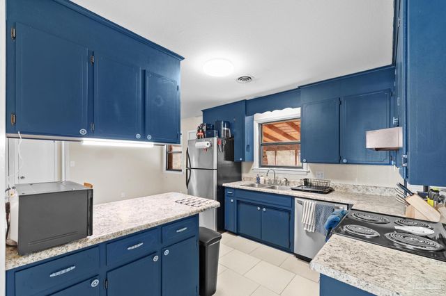 8020 Lawton St, Pensacola, FL 32514